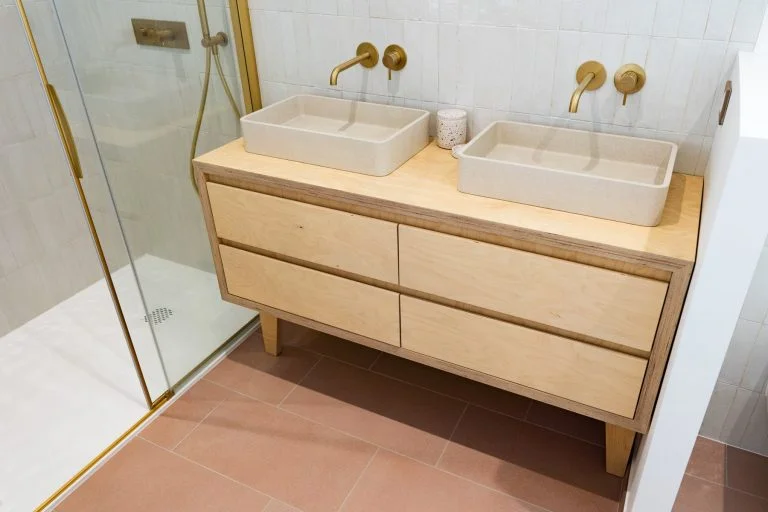Menuiseries du Cotentin - Résidence secondaire - Meuble salle de bain bouleau